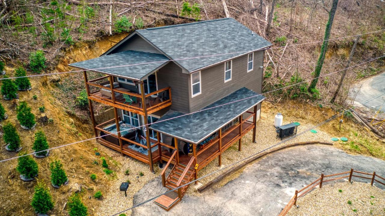Mins To Gburg Sleeps 8 Hot Tub Arcade Area Pool *